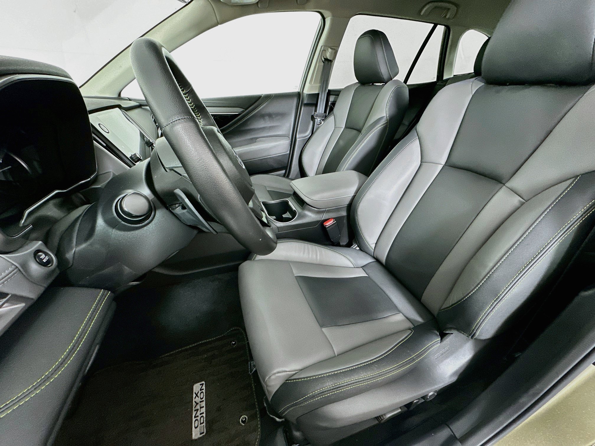 Used 2025 Subaru Outback Onyx Edition AWD/4WD image 13