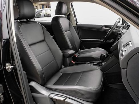 Used 2021 Volkswagen Tiguan SEL FWD image 37