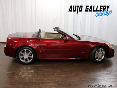 Used 2007 Cadillac XLR image 4