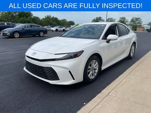 Used 2025 Toyota Camry LE w/ Convenience Package FWD image 2