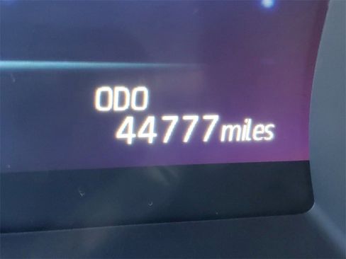 Used 2022 Toyota Camry XSE image 14