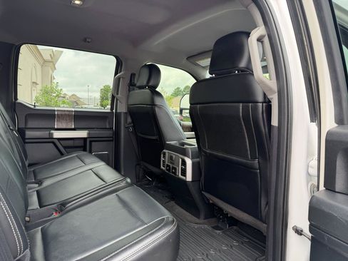 Used 2018 Ford F250 Lariat w/ Lariat Ultimate Package AWD/4WD image 17