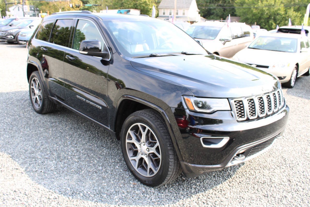 Used 2018 Jeep Grand Cherokee Limited AWD/4WD image 4