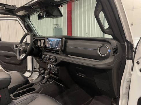 Used 2024 Jeep Wrangler High Altitude image 51