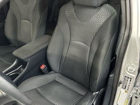 Used 2018 Toyota Prius Two w/ Prius Two Safety Plus Package FWD image 31