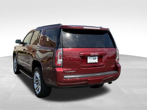 Used 2017 GMC Yukon SLT w/ Premium Edition image 6