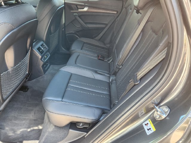 Used 2024 Audi Q5 e Premium Plus w/ Premium Plus Package AWD/4WD image 28