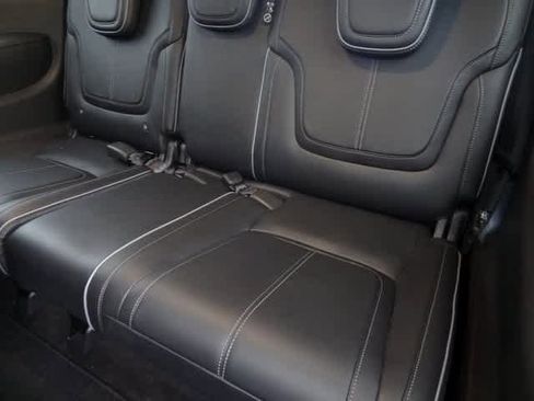 Certified 2025 INFINITI QX80 Sensory image 10