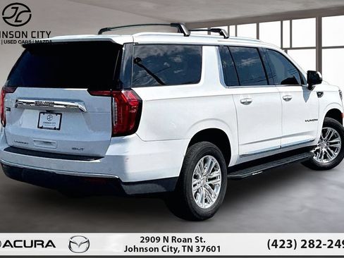 Used 2022 GMC Yukon XL SLT w/ SLT Premium Package AWD/4WD image 2