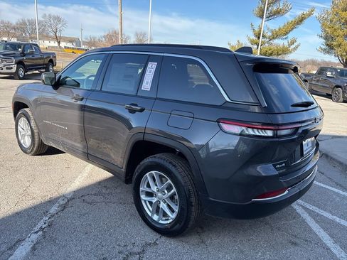 New 2026 Jeep Grand Cherokee Laredo X AWD/4WD image 23