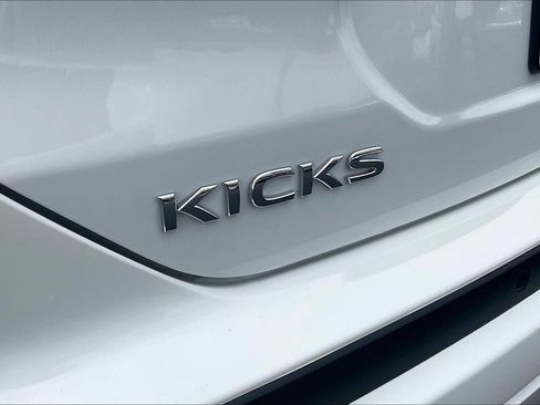 New 2025 Nissan Kicks Play S image 12