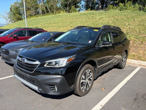 Used 2020 Subaru Outback Limited XT w/ Popular Package #2 AWD/4WD image 3