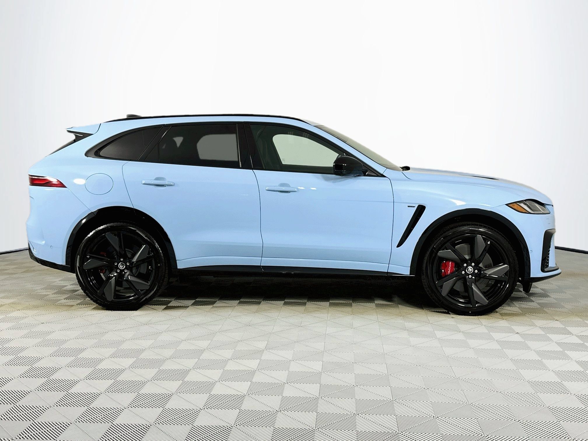 New 2026 Jaguar F-PACE SVR AWD/4WD image 4