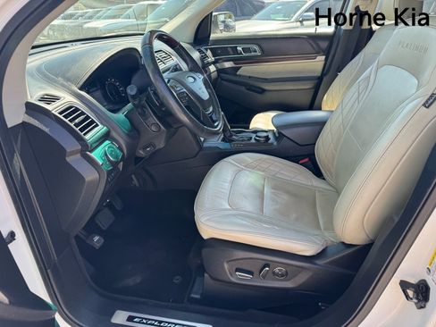 Used 2017 Ford Explorer Platinum AWD/4WD image 10