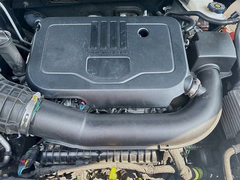 Used 2025 Chevrolet Blazer LT AWD/4WD image 39