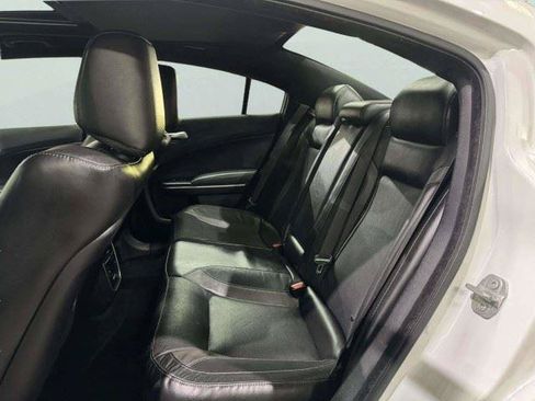 Used 2020 Dodge Charger SXT w/ Leather Interior Group RWD image 31