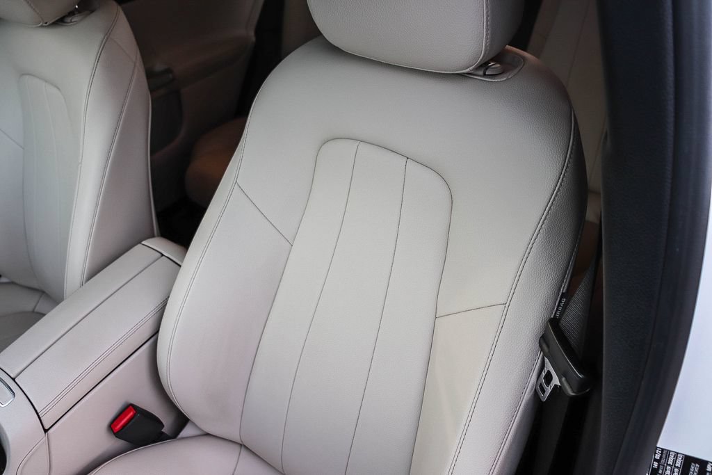 Used 2021 Mercedes-Benz GLB 250 image 28