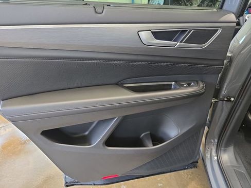 New 2026 Volkswagen Atlas Cross Sport SE image 16