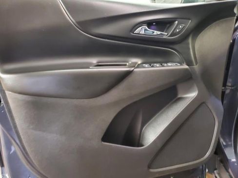 Used 2018 Chevrolet Equinox LT FWD image 11