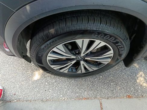 Used 2023 Nissan Rogue SV FWD image 31