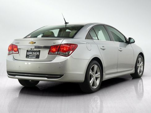 Used 2014 Chevrolet Cruze LT w/ Sun, Sound and Sport Package FWD image 5