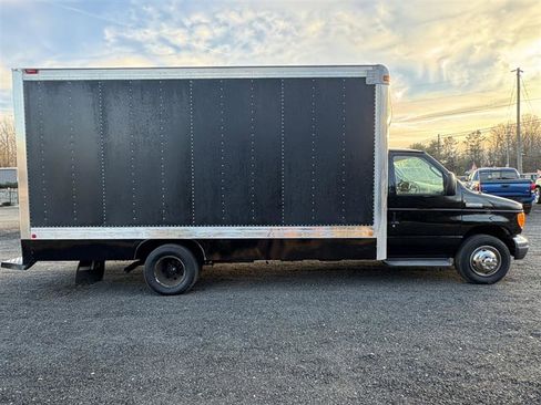 Used 2006 Ford E-450 and Econoline 450 image 5