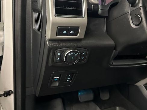 Used 2020 Ford F150 Lariat w/ Equipment Group 502A Luxury AWD/4WD image 14