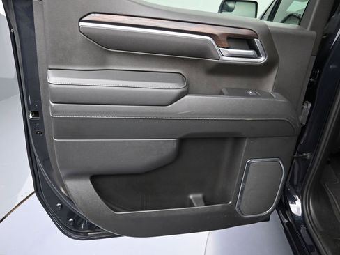 Certified 2025 GMC Sierra 1500 SLT image 22