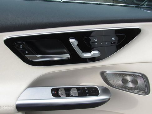 New 2026 Mercedes-Benz GLC 300 4MATIC image 12