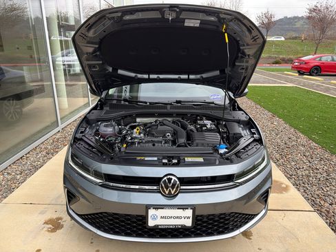 New 2026 Volkswagen Jetta SE image 9