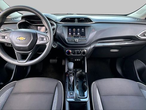 Used 2023 Chevrolet TrailBlazer LT FWD image 16