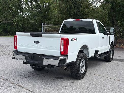 Certified 2025 Ford F250 XL w/ XL Chrome Package AWD/4WD image 3