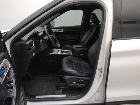 Used 2020 Ford Explorer Limited AWD/4WD image 17