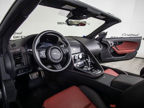 Used 2023 Jaguar F-TYPE R image 33