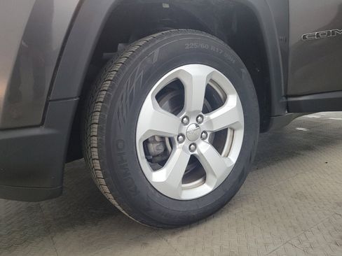 Used 2019 Jeep Compass Latitude w/ Cold Weather Group image 31