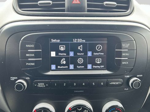 Used 2018 Kia Soul image 26