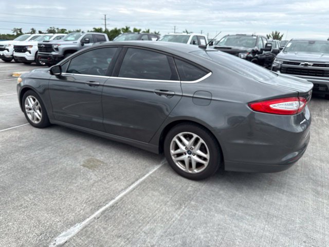 Used 2016 Ford Fusion SE FWD image 17