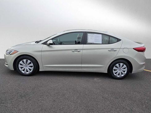 Used 2017 Hyundai Elantra SE image 6