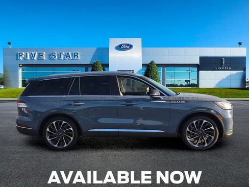 Used 2025 Lincoln Aviator Reserve w/ Illumination Package RWD image 9
