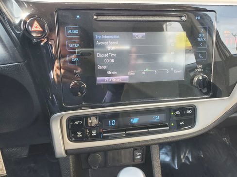 Used 2019 Toyota Corolla LE FWD image 44