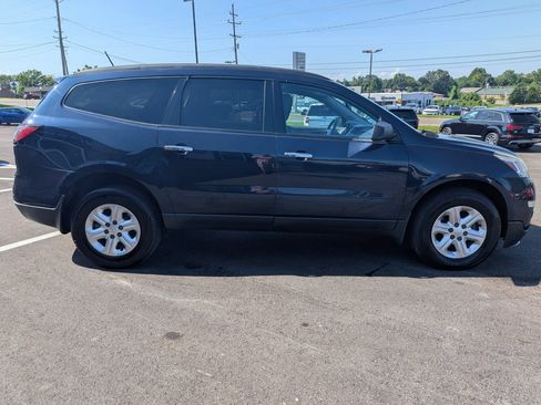 Used 2015 Chevrolet Traverse LS FWD image 7