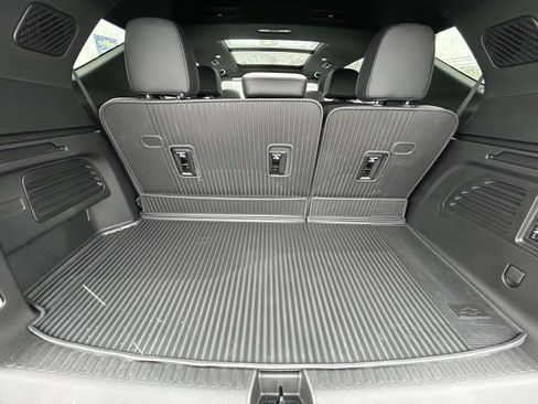 New 2026 Chevrolet Traverse High Country w/ LPO, Floor Liner Package image 17