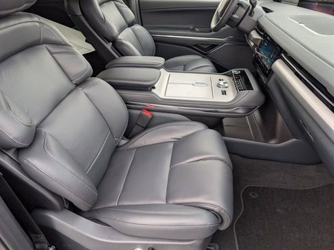 New 2025 Lincoln Navigator Reserve w/ Jet Appearance Package image 28