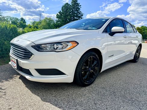Used 2018 Ford Fusion S FWD image 8