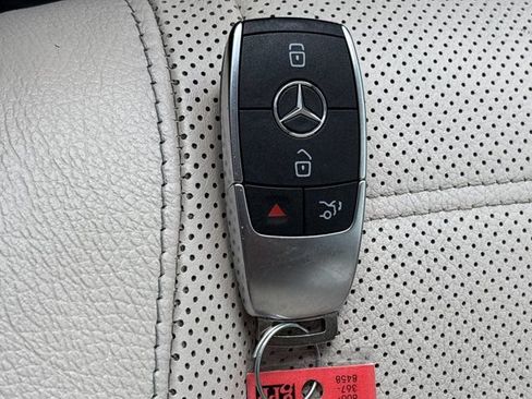 Used 2021 Mercedes-Benz GLE 350 4MATIC image 46