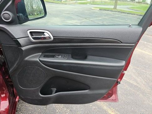 Used 2020 Jeep Grand Cherokee Altitude image 14