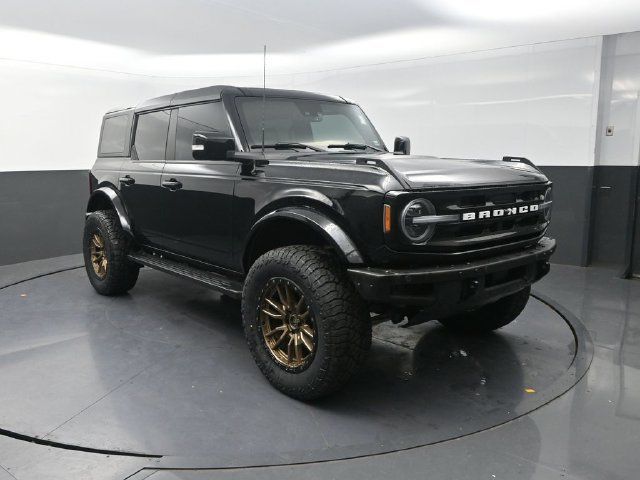 Used 2022 Ford Bronco Outer Banks AWD/4WD image 10