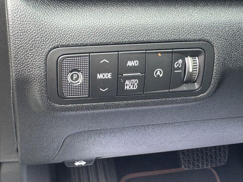 New 2027 GMC Terrain AT4 w/ Convenience Package III AWD/4WD image 24