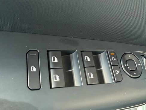 New 2026 Kia K4 FWD image 21