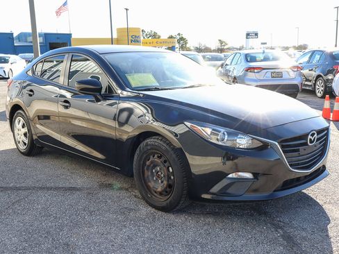 Used 2016 MAZDA MAZDA3 i Sport image 3